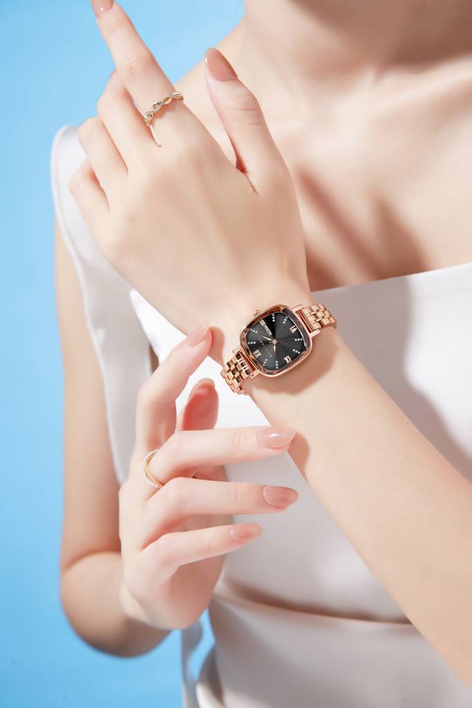 Giordano Elegant Square Rose Gold Watch For Women Â Crystal & Roman Hour Markers, Day-Date Display, Stainless  : GZ-60097-66