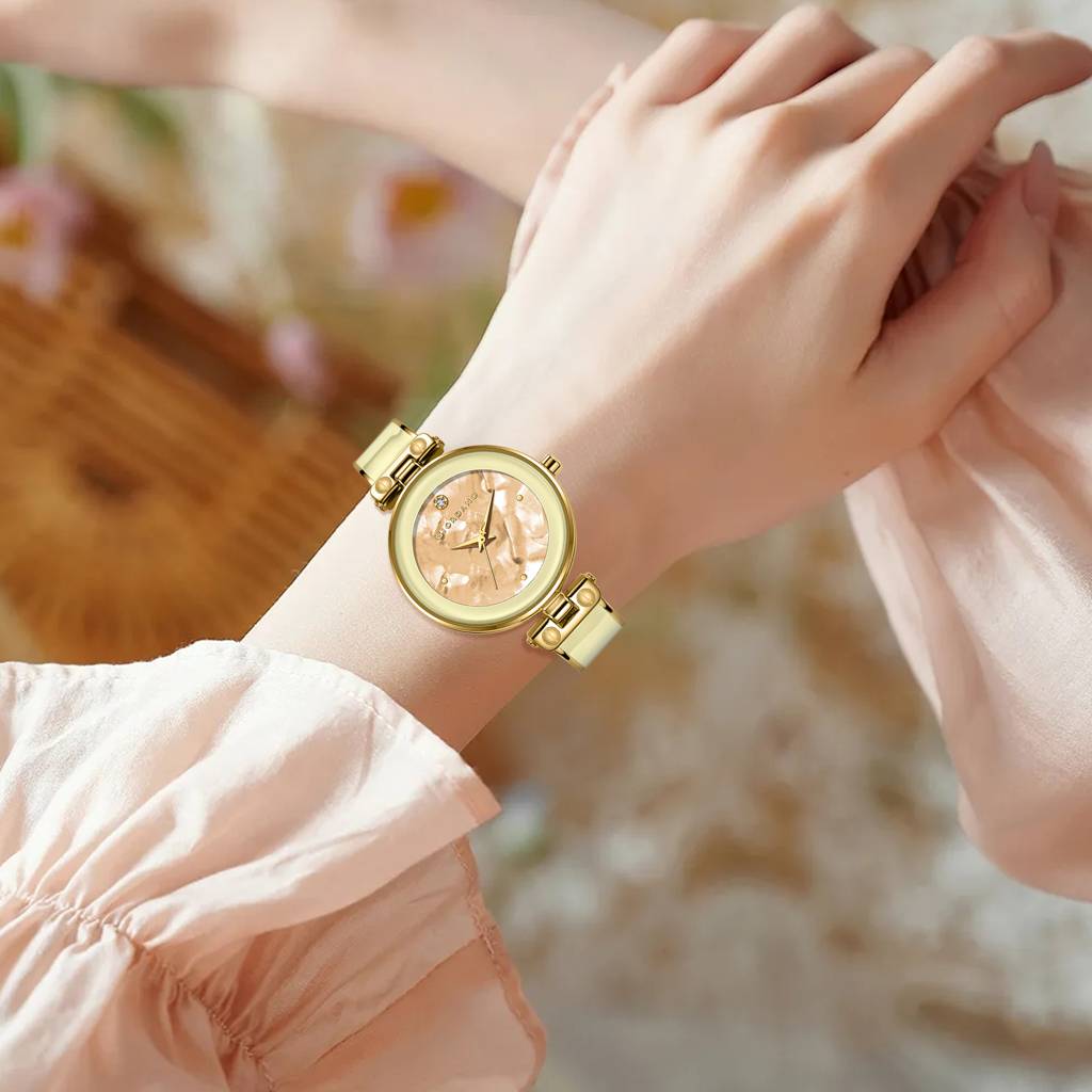 Giordano Designer Analog Watch For Women Â Glossy Round Dial & Bracelet Style Stainless Steel Strap-Gz-60099 : GZ-60099-77