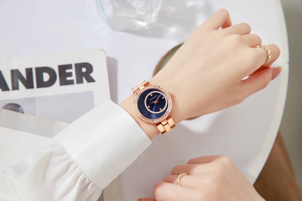 Giordano Unique Analog Watch For Women With Diamond Indices, Stainless Steel Strap And Crystal Embellished Bezel -  : A2056-55