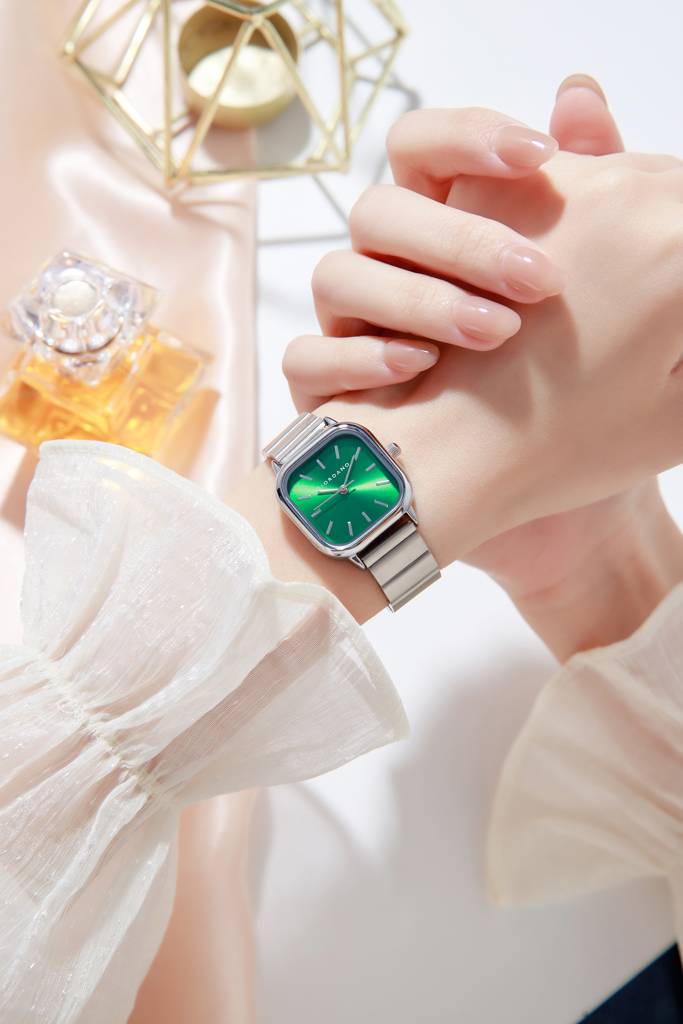 Giordano Classic Square Watch For Women Â Polished Stainless Steel Strap, Minimalist Compact Design-Gz-60098 : GZ-60098-33