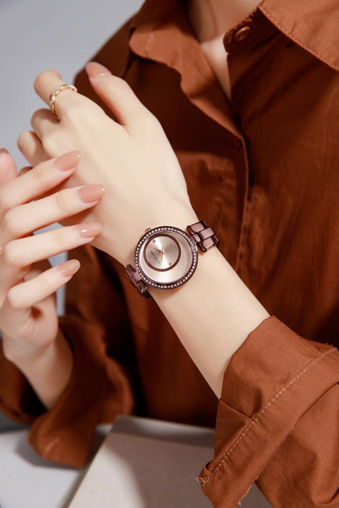 Giordano Unique Analog Watch For Women With Diamond Indices, Stainless Steel Strap And Crystal Embellished Bezel - A2056 : A2056