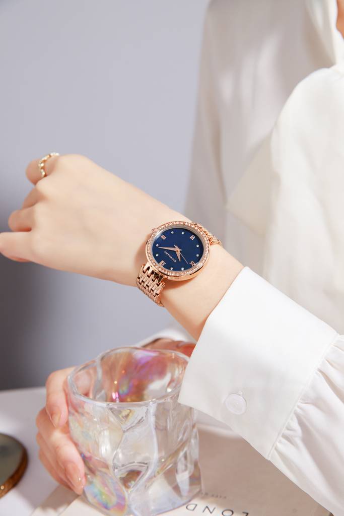 Giordano Analog Watch For Women With Stainless Steel Strap And Crystal Embellished Bezel, Roman Numerals - A2060 : A2060-44