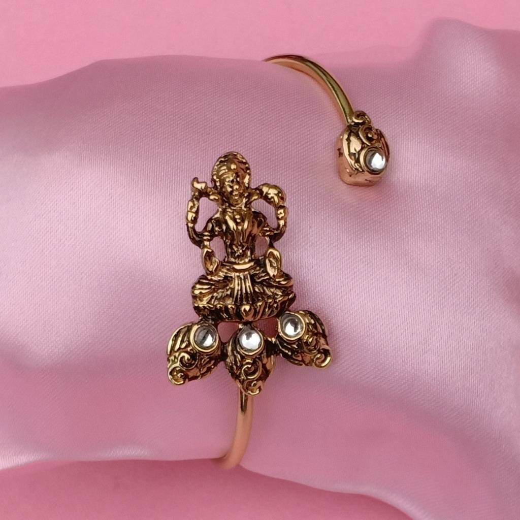 Estele Gold Plated Antique Aesthetic Laxmi Bracelet With Kundan For Women : 102057-IGBR