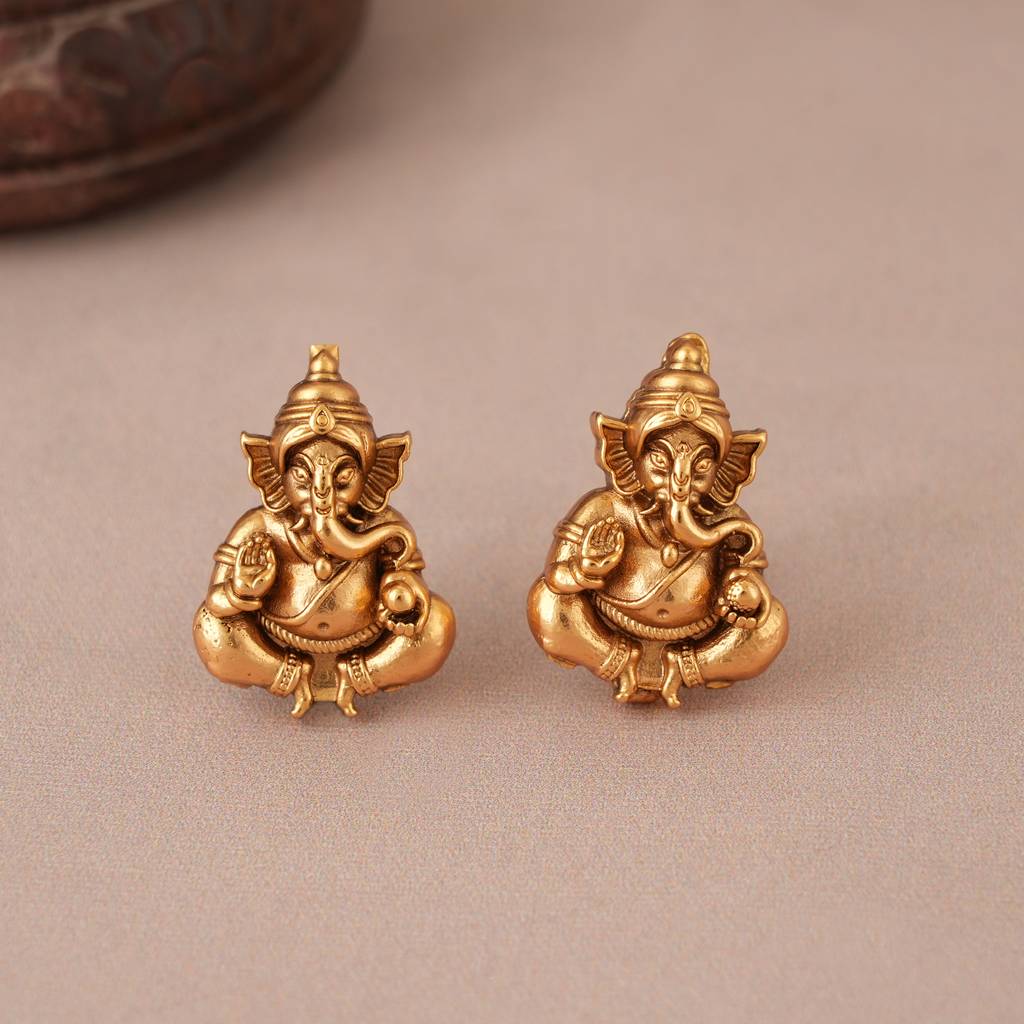 Amazing Antique Gold Plated Lord Ganesha Pendant Set I Temple Jewellery : SJ381