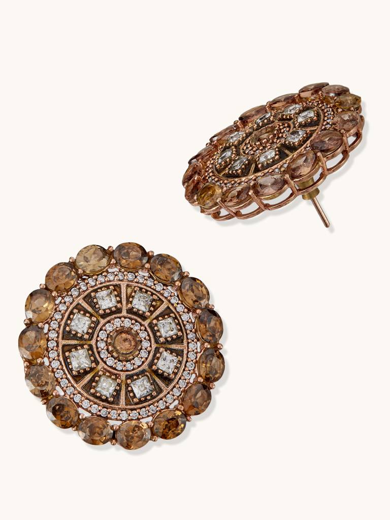 Vintage-Inspired Round Crystal Stud Earrings With Smoky Accents : YI24A0205E