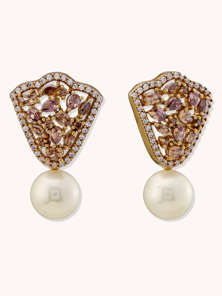 Elegant Pearl And Crystal Stud Earrings With Gold-Tone Finish : YI24A0201E