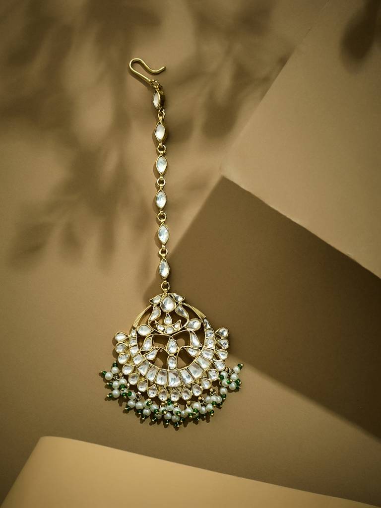 22K Gold Plated Kundan Maang Tikka With Green Bead Accents : YI24A0213H