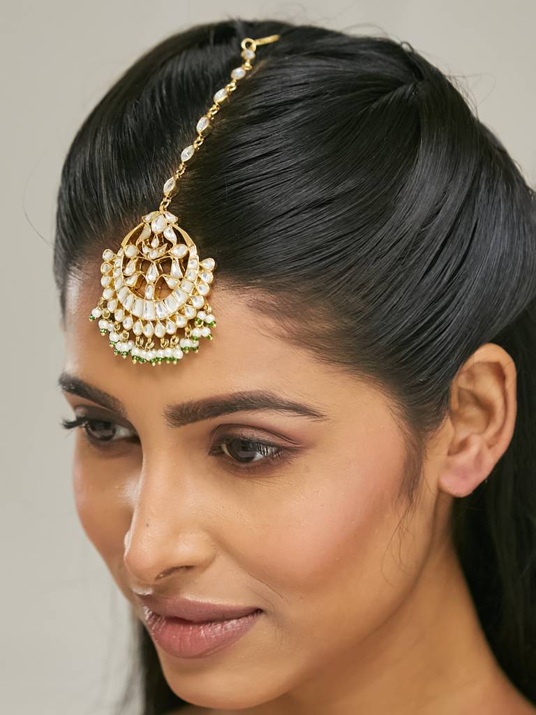 22K Gold Plated Kundan Maang Tikka With Green Bead Accents : YI24A0213H