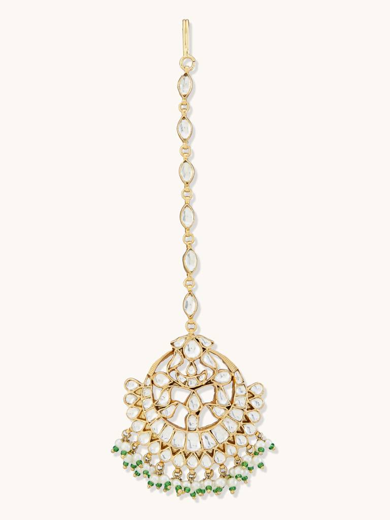 22K Gold Plated Kundan Maang Tikka With Green Bead Accents : YI24A0213H