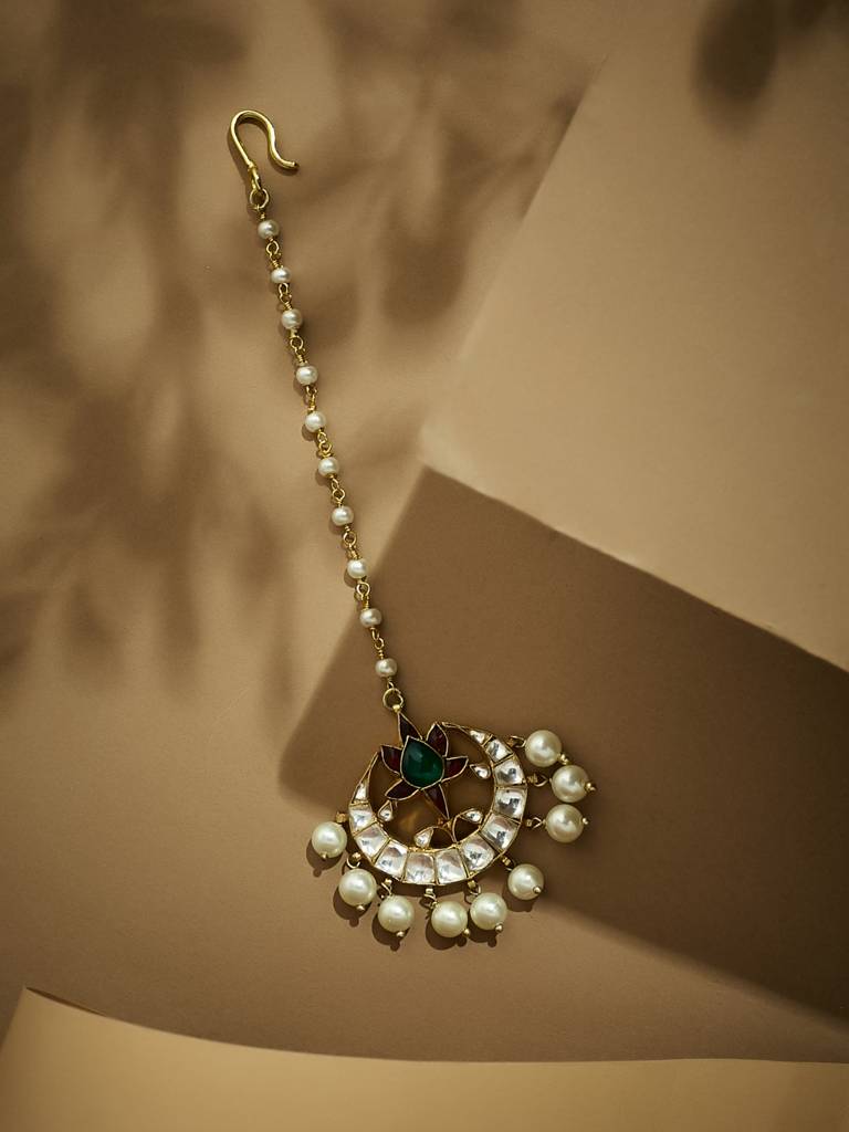 22K Gold-Plated Maang Tikka With Pearls And Gemstones : YI24A0215H