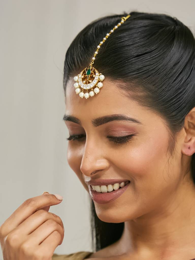 22K Gold-Plated Maang Tikka With Pearls And Gemstones : YI24A0215H