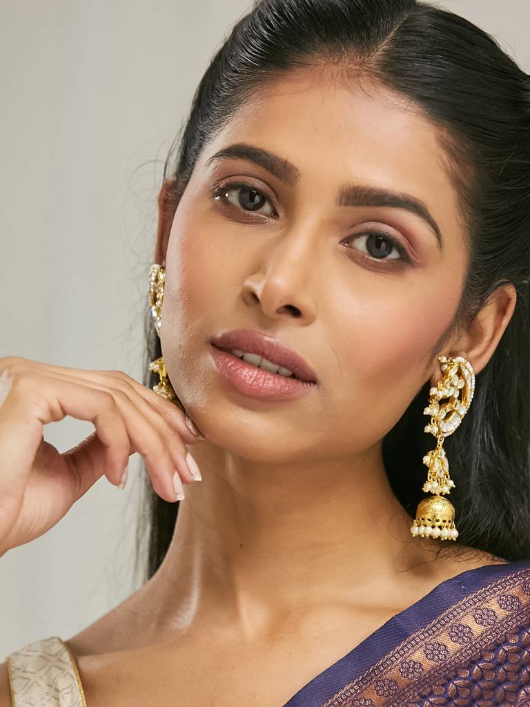 Elegant Gold-Plated Pearl Jhumka Earrings With Kundan Detailing : YI24A0181E