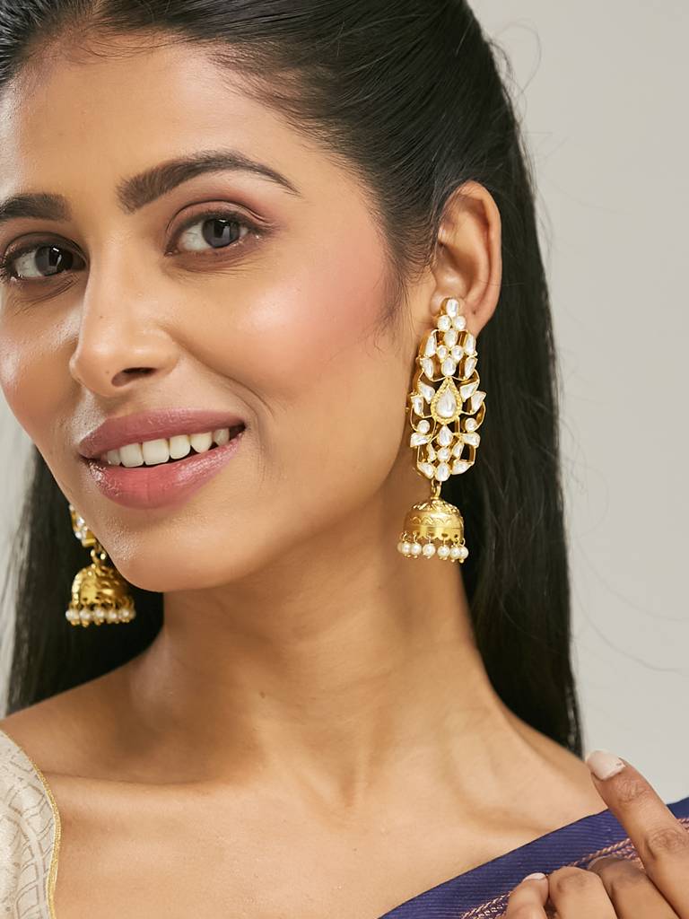 Elegant Gold-Plated Kundan Pearl Drop Earrings : YI24A0185E