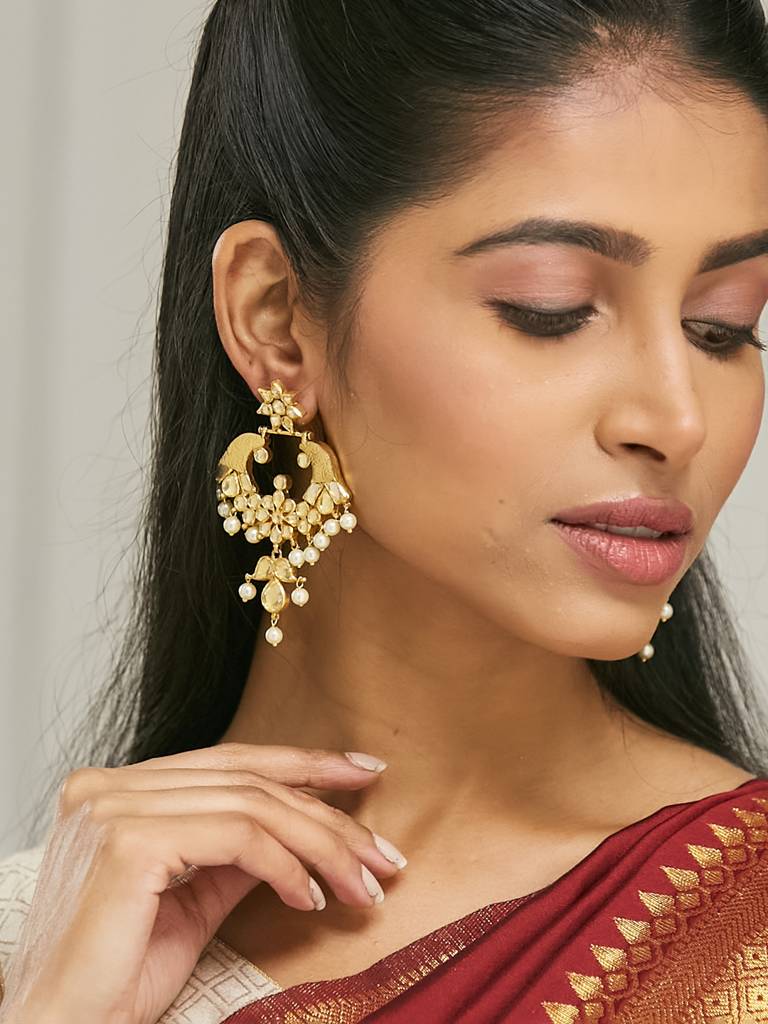 Elegant Gold-Plated Kundan Pearl Chandbali Earrings For Women : YI24A0194E