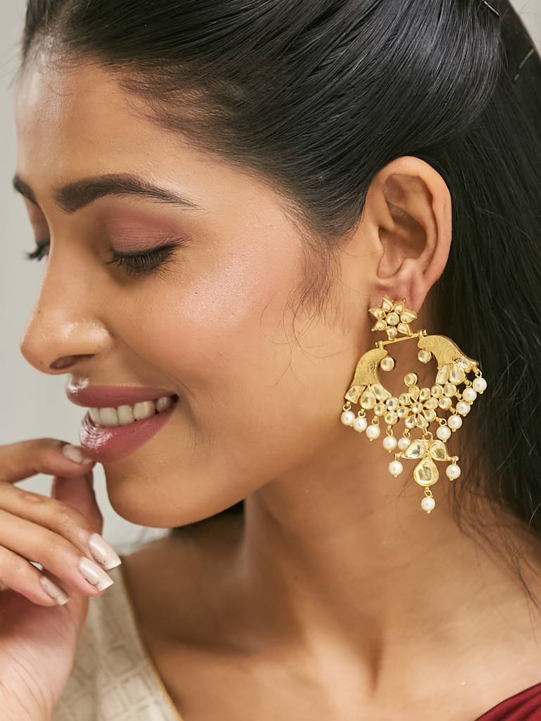 Elegant Gold-Plated Kundan Pearl Chandbali Earrings For Women : YI24A0194E