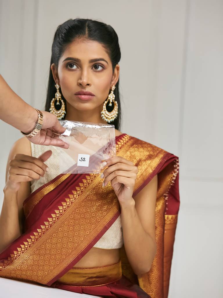 Elegant Gold-Plated Kundan Hoop Earrings With Blue Bead Accents : YI24A0183E