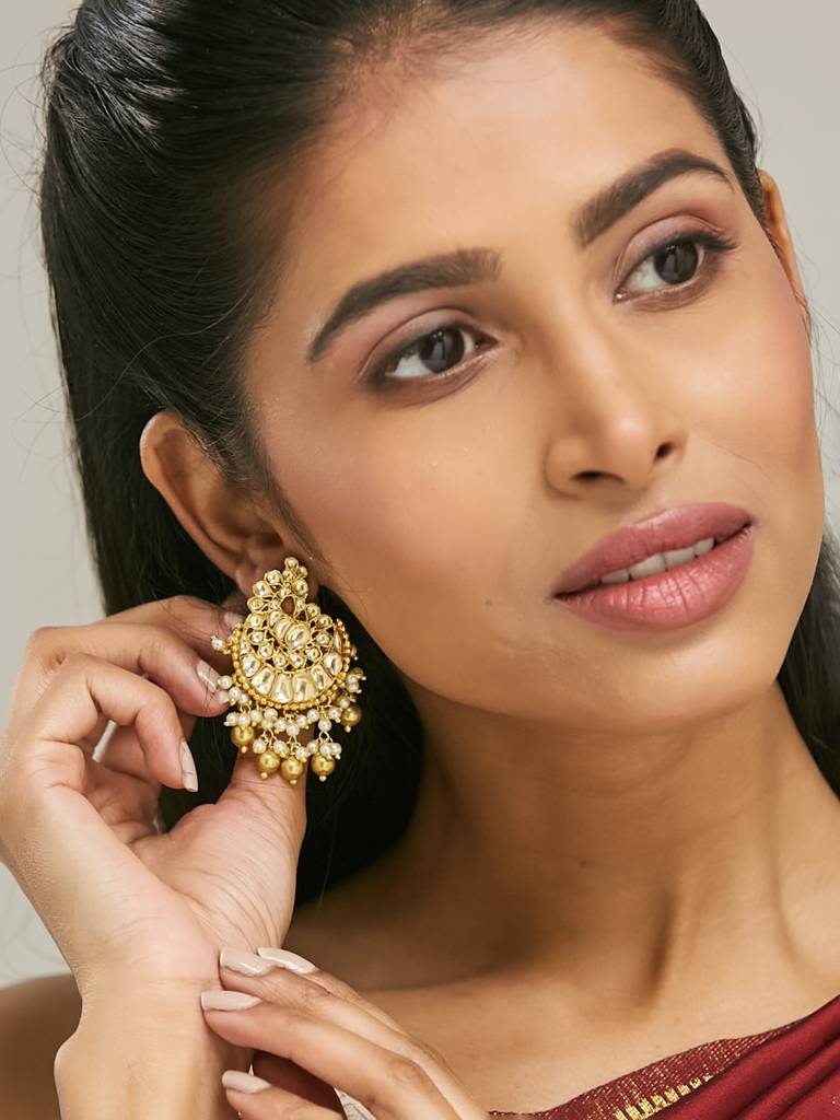 Elegant Gold-Plated Kundan Earrings With Pearl Accents : YI24A0177E