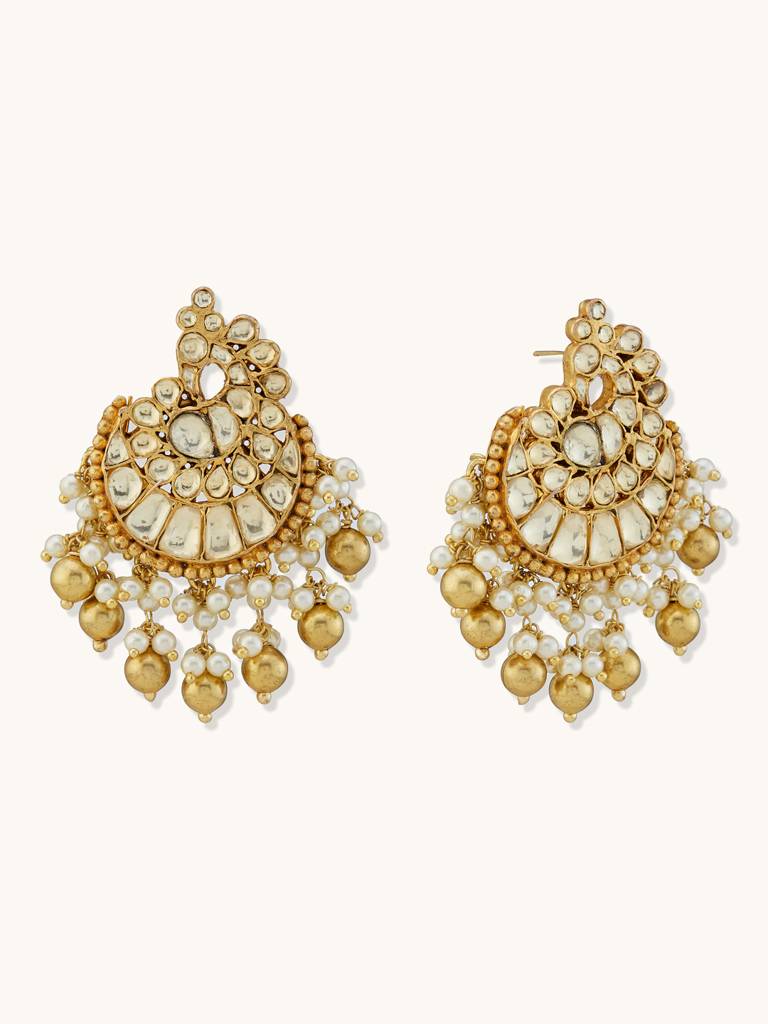 Elegant Gold-Plated Kundan Earrings With Pearl Accents : YI24A0177E