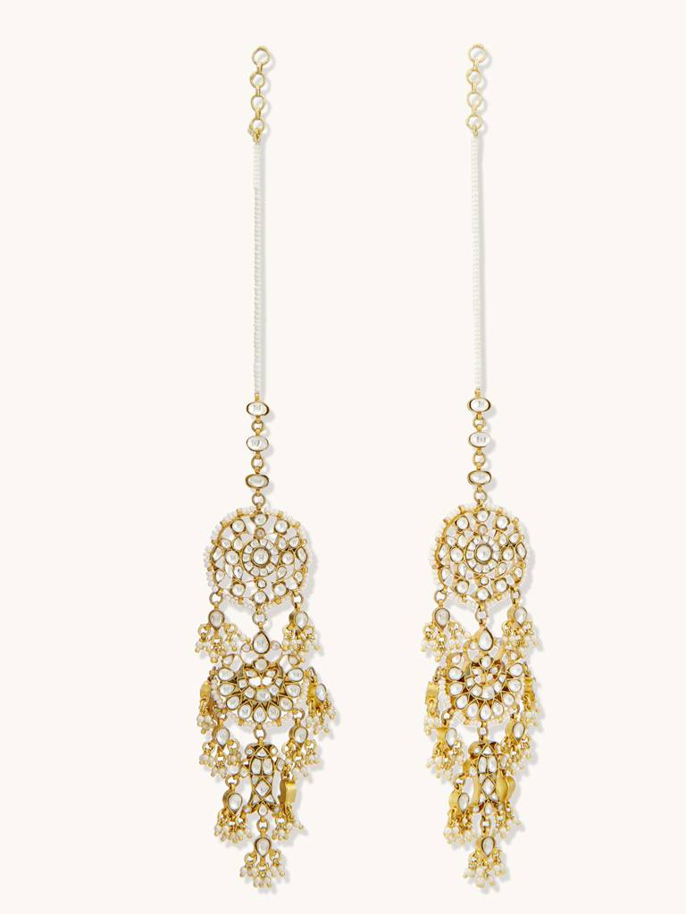 Elegant Gold-Plated Floral Hand Harness With Pearls : YI24A0179E