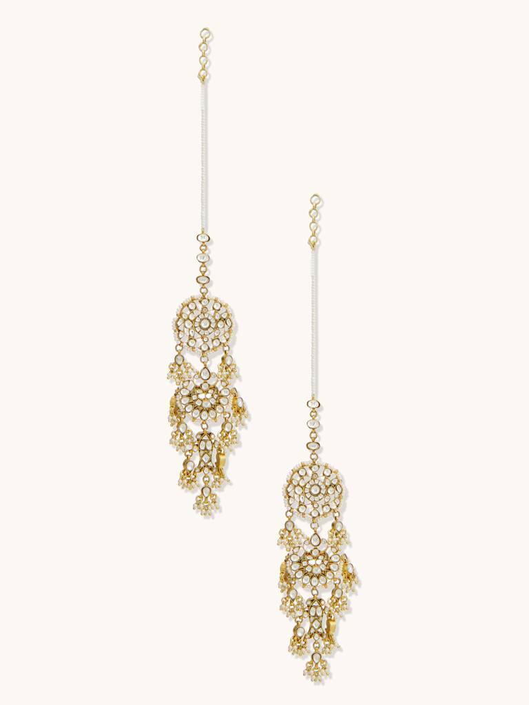 Elegant Gold-Plated Floral Hand Harness With Pearls : YI24A0179E