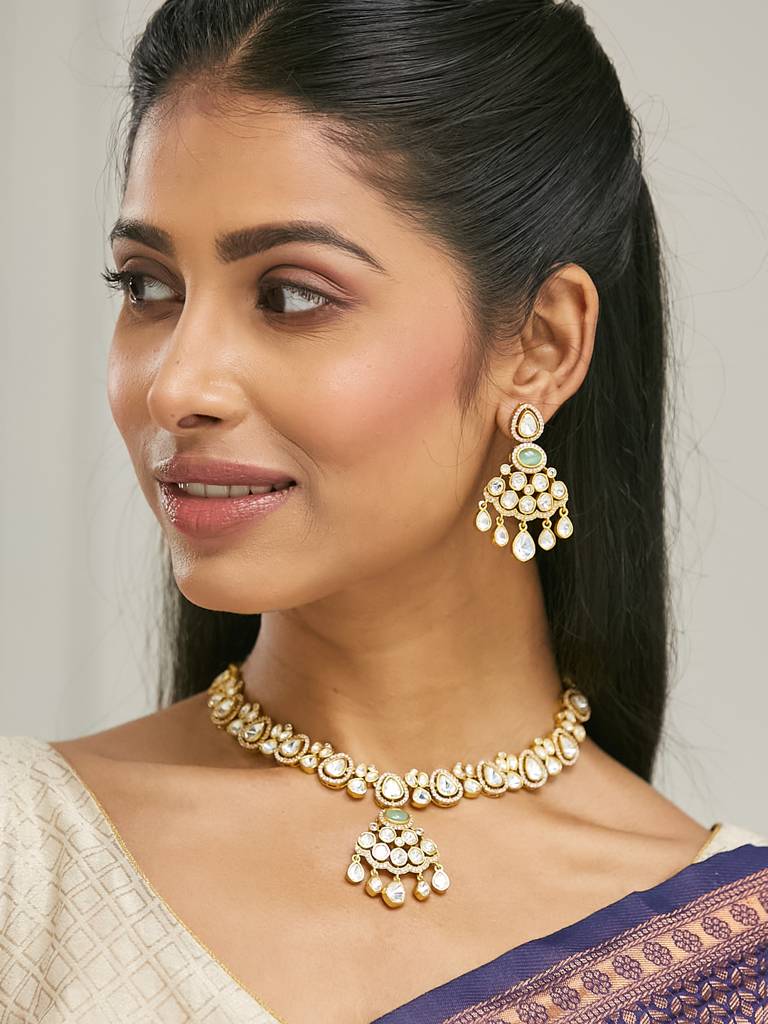 Elegant Kundan Necklace Set With Earrings : YI24A0229N