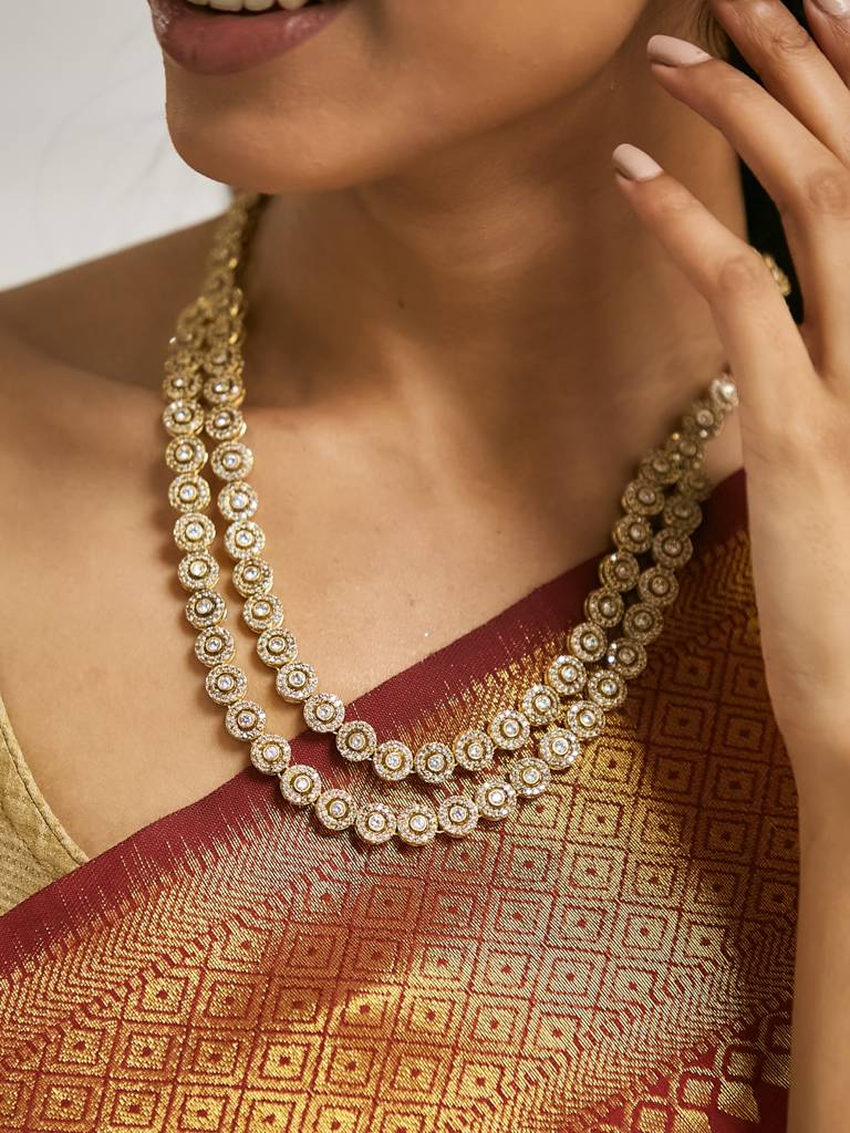 Elegant Gold-Tone Necklace And Earring Set With Crystal Accents : YI24A0219N