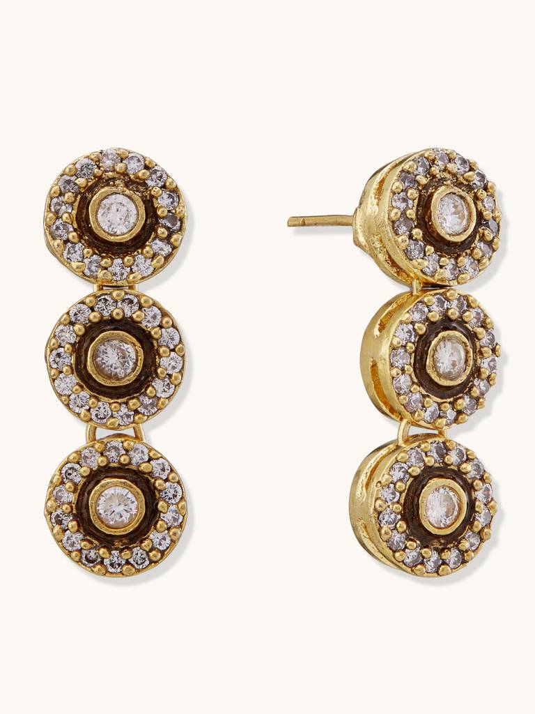 Elegant Gold-Tone Necklace And Earring Set With Crystal Accents : YI24A0219N