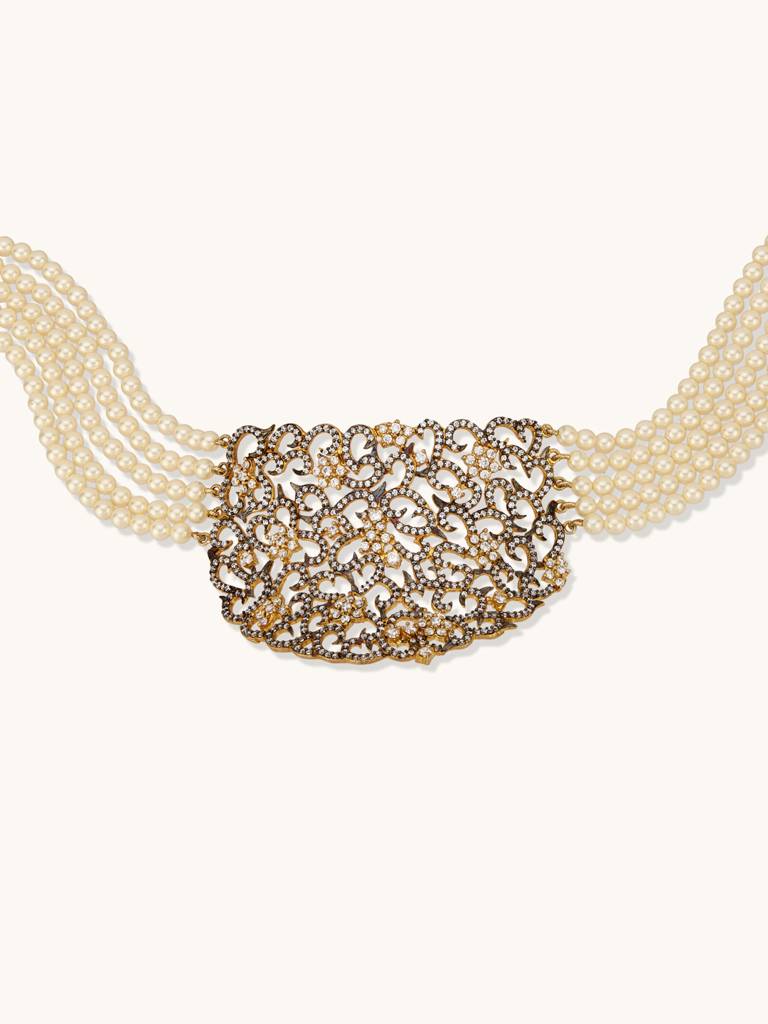 Elegant Pearl And Gold-Plated Choker Necklace With Matching Earrings Set : YI24A0218N