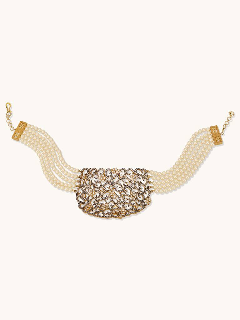 Elegant Pearl And Gold-Plated Choker Necklace With Matching Earrings Set : YI24A0218N