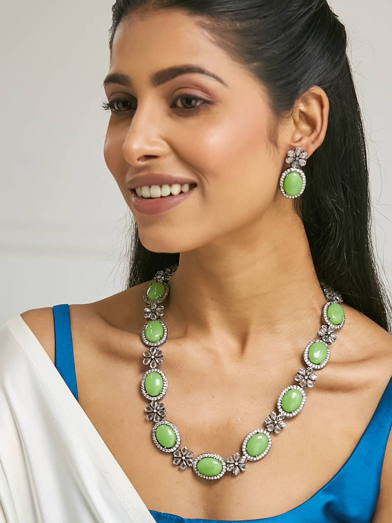 Vintage Green Gemstone Floral Necklace And Earring Set : YI24A0222N