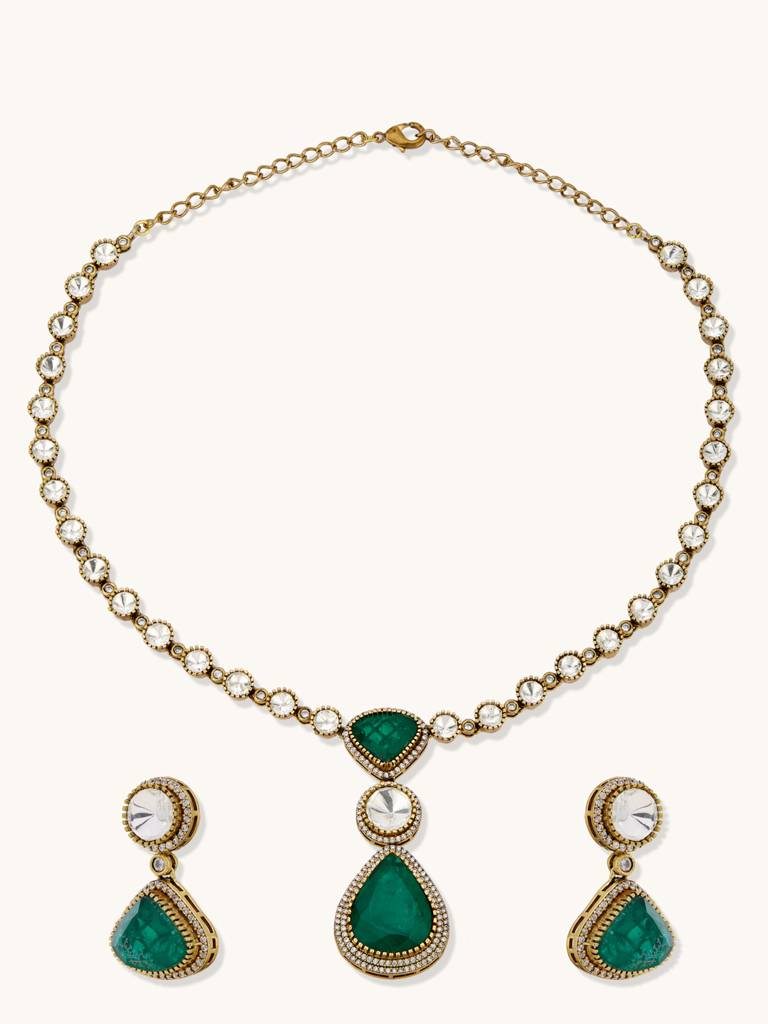 Elegant Gold And Green Gemstone Necklace Set With Earrings : YI24A0231N