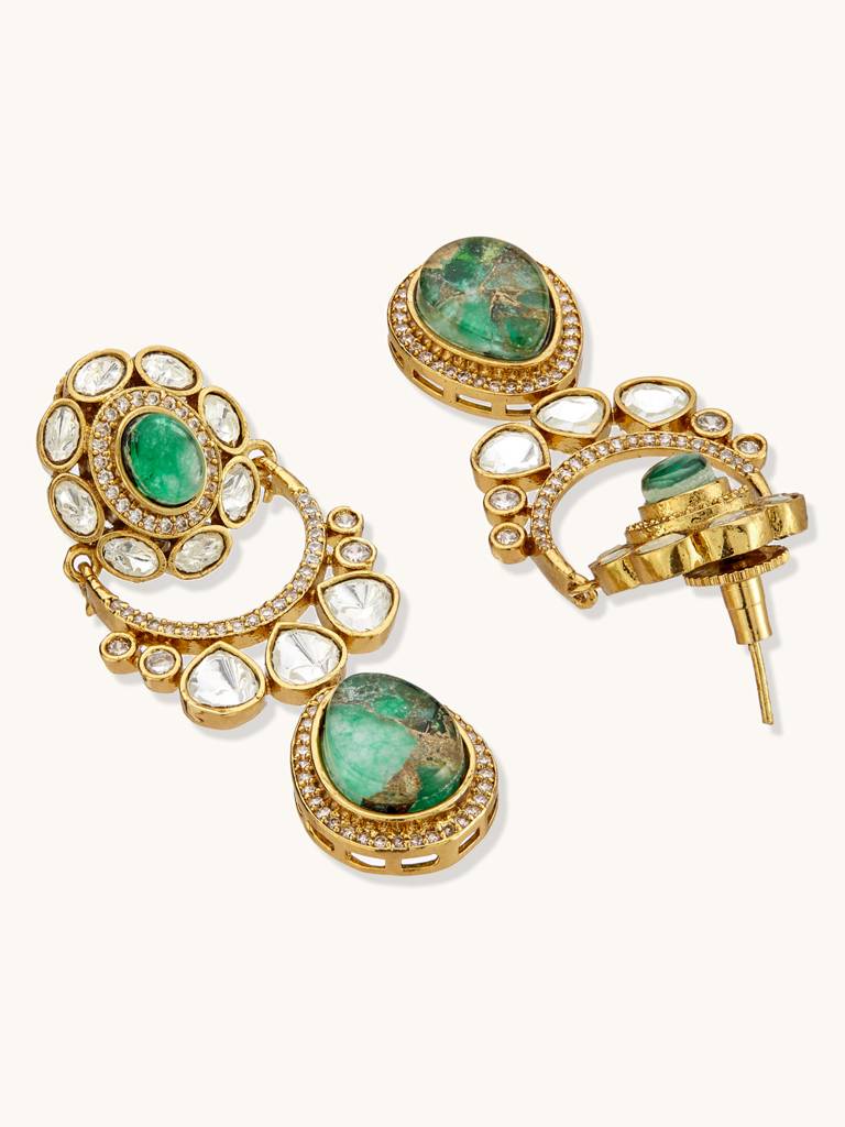 Elegant Gold And Emerald Necklace Set With Earrings : YI24A0228N