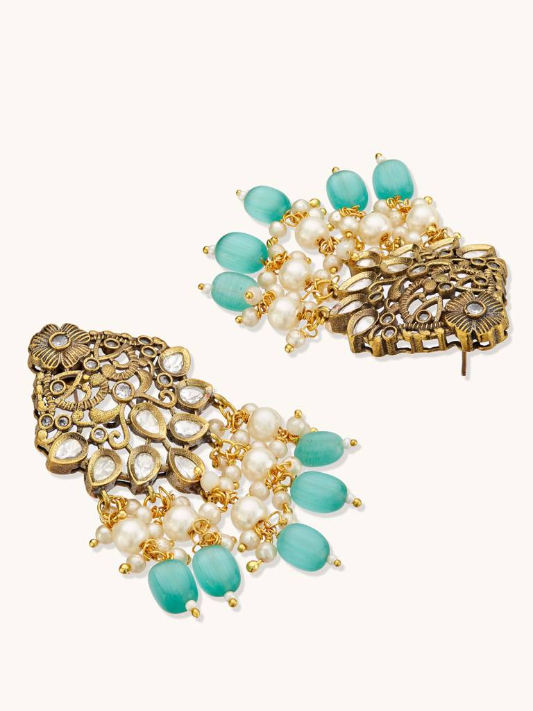 Elegant Turquoise Beaded Necklace Set With Intricate Pendant : YI24A0235N