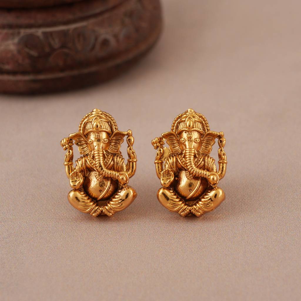 Beautiful Antique Gold Plain Lord Ganesha Pendant Set Itemple Jewellery : SJ391
