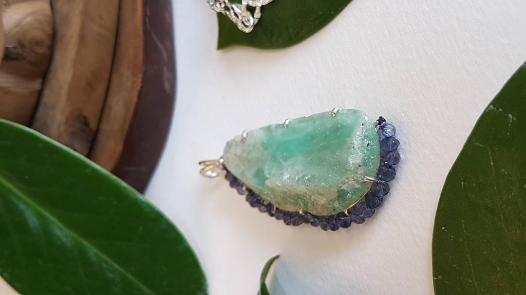 Exclusive Natural Emerald Unique Gemstone Pendant : NH-PDT-11-EM