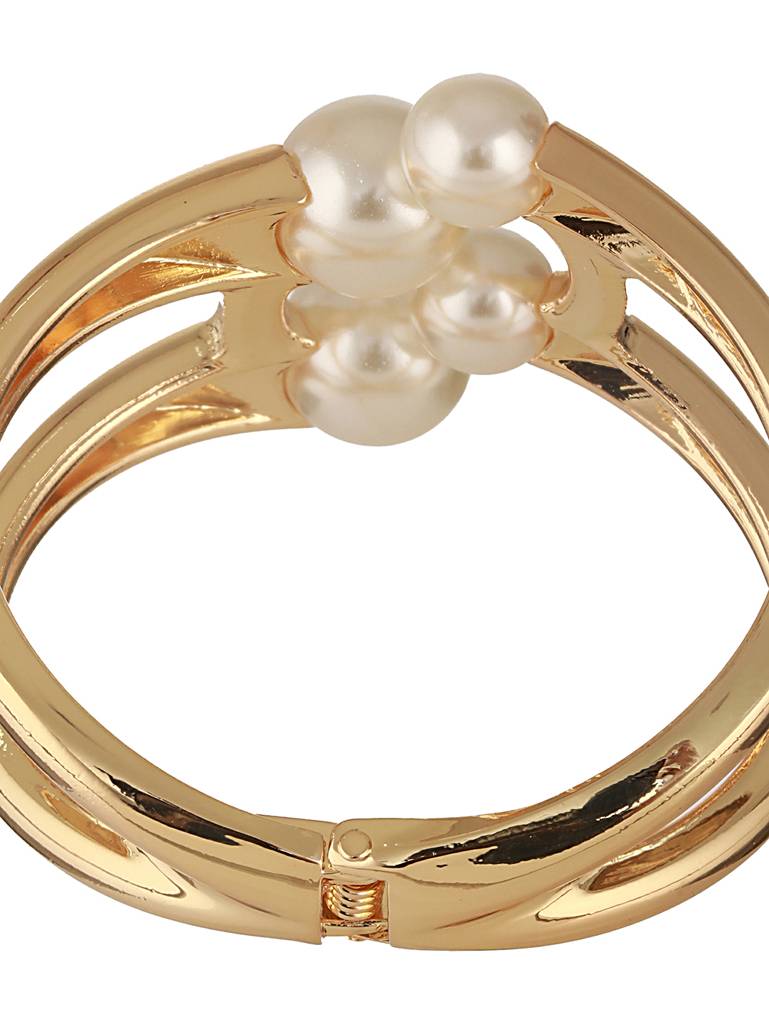 Anti-Tarnishgold Plated Big Pearl Studded Cuff Kada Bracelet : STBR8098