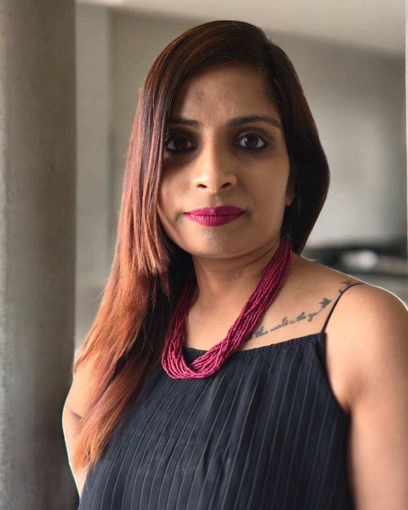 Everyday-To-Occasion Multilayer Beaded Necklace With Matching Earrings : BDE-WNE-20LS-NWE-003