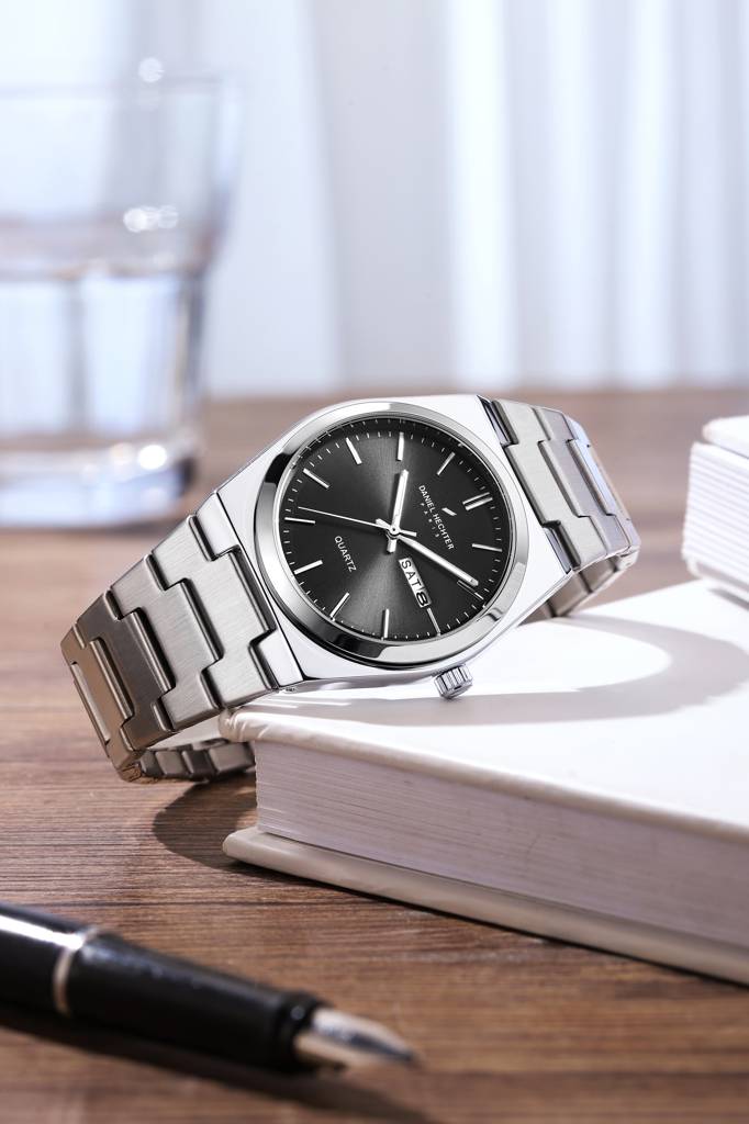 Daniel Hechter Paris Avenue Hoche Collection Modern Analog Watch For Men With Round Dial And Stainless Steel Band : DHM1004-11