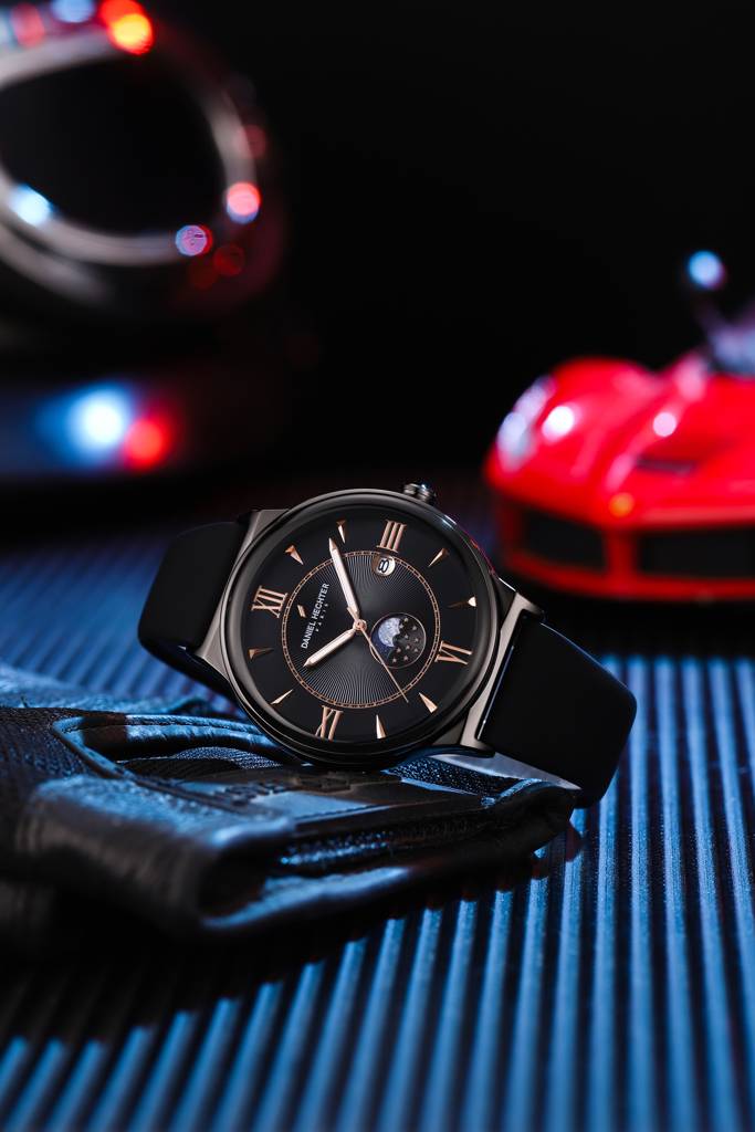 Daniel Hechter Paris Round Dial Watch For Men With Roman Indices, Stylish Silicone Strap, Water Resistant & Quart : DHM1012-01