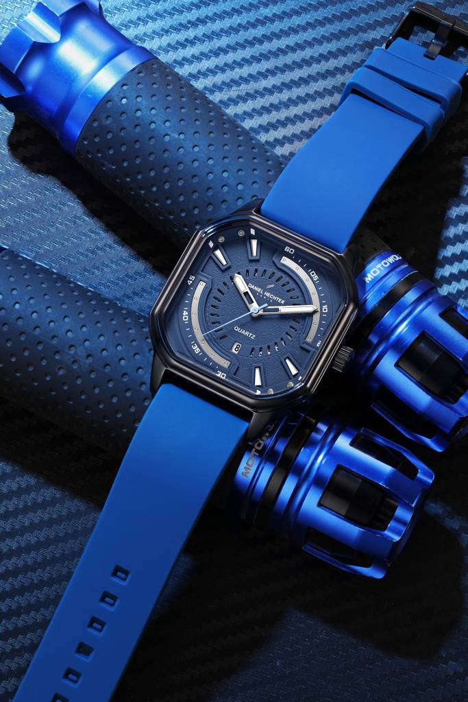 Daniel Hechter Paris Rivoli Collection Modern Analog Watch For Men With Octagon Dial And Silicon Band-Dhm1003 : DHM1003-05