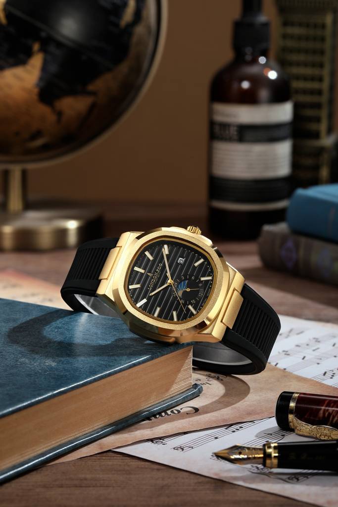Greenwich Collection Analog Quartz Watch For Men With Textured Cushion-Shaped Dial, Date Display, 24-Hour Day-Ni : LFM10018-02