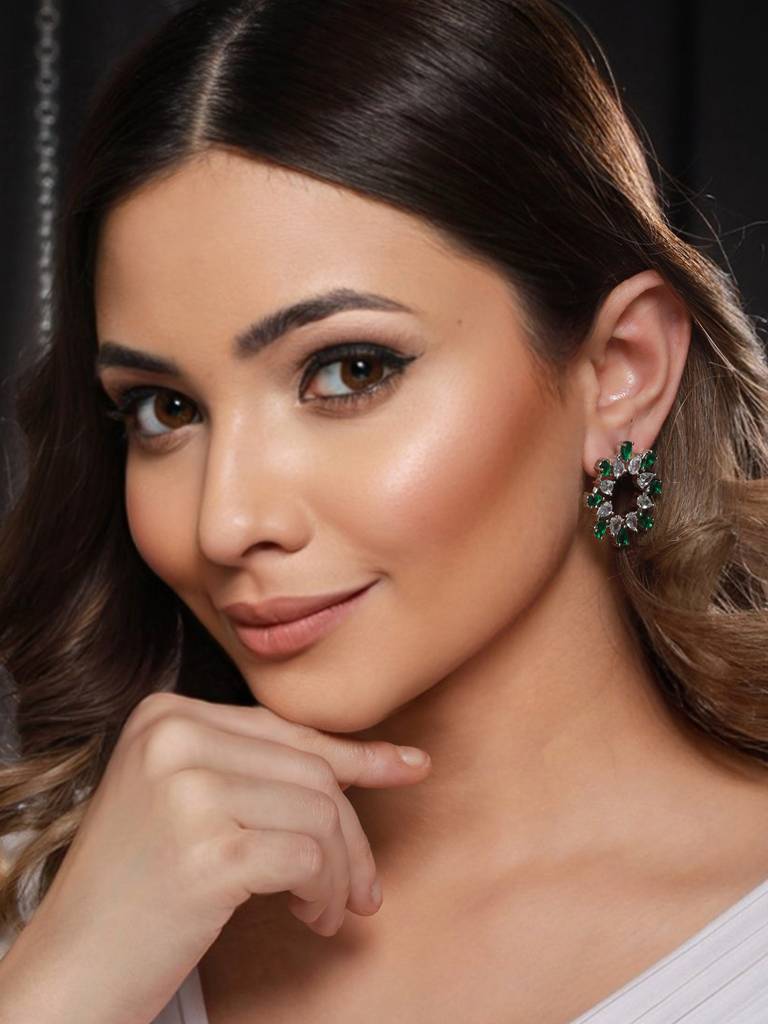 Silver Plated Green Cz Studded Minimal Hoops Earrings : SJER2098