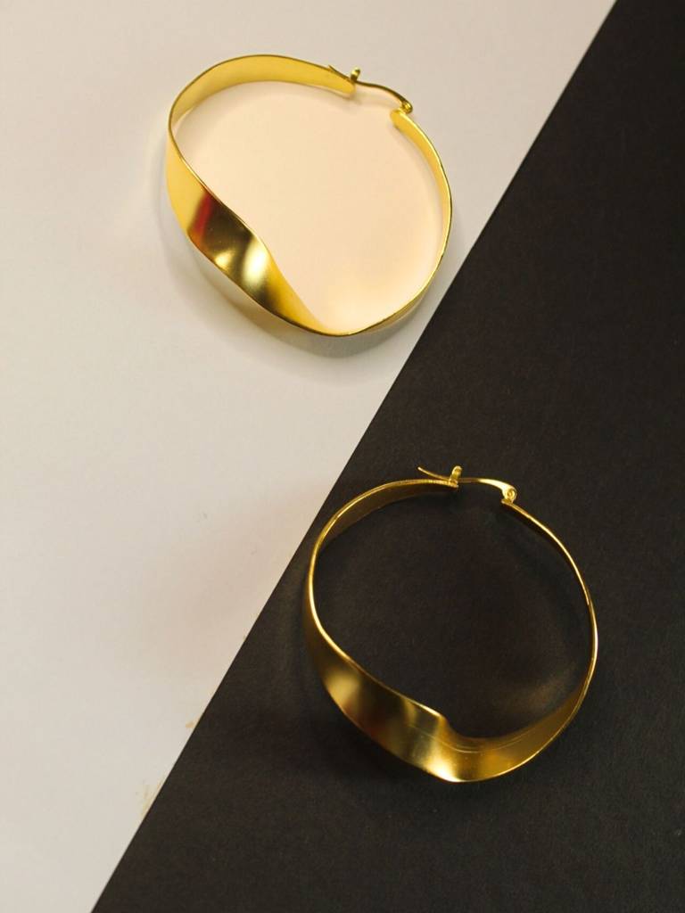 Twist And Turn Hoops : EOTTXL