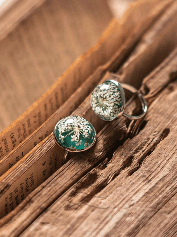 Emerald Living Lace Ring : LA-FF-R-ELL-G1