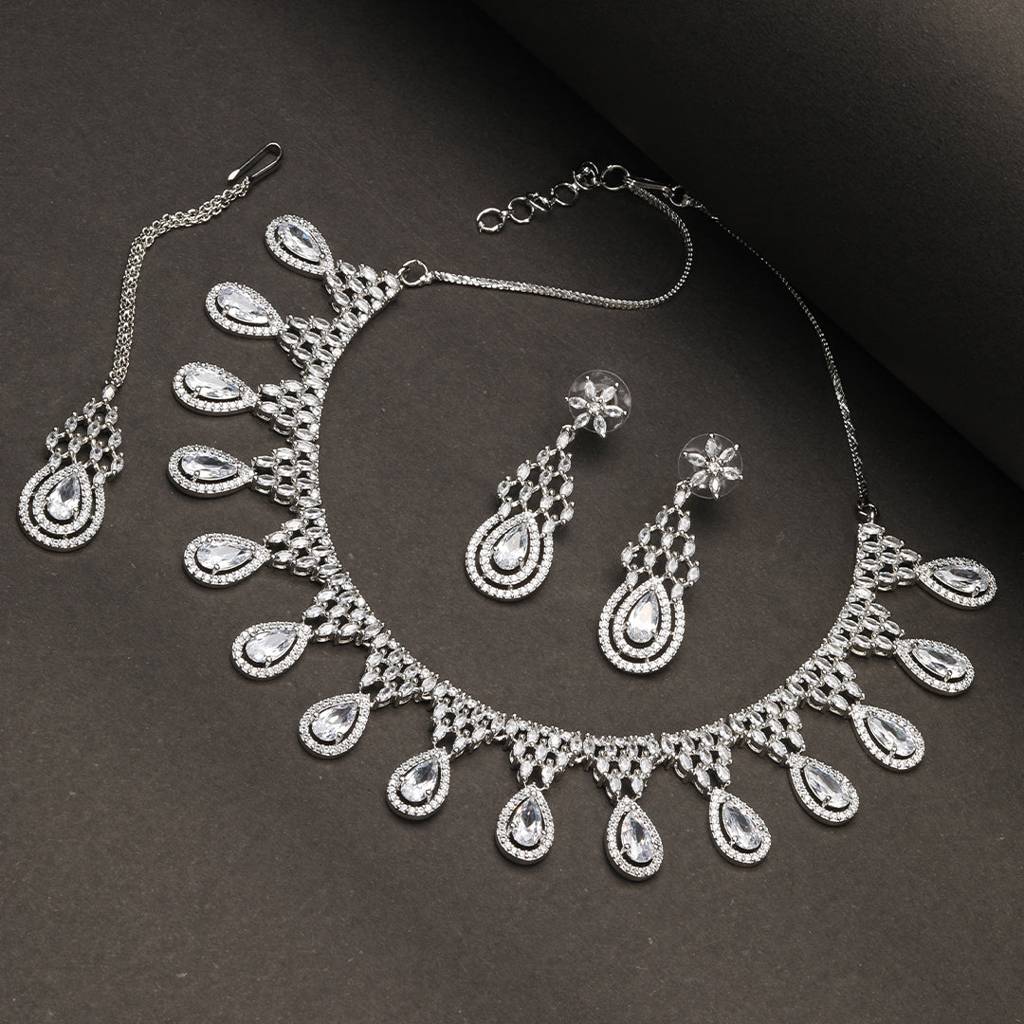 Glowing Droplet Necklace (White) : NRO26