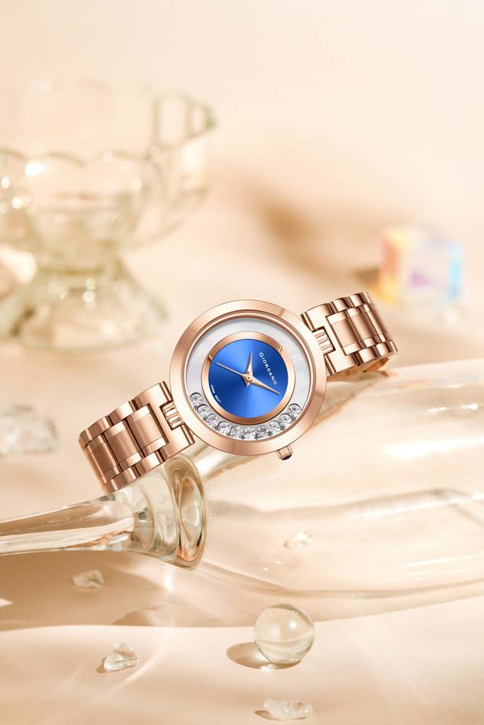 Giordano Dancing Diamonds Collection Analogue Watch For Women With Elegant Stainless Steel Strap And 3 Hand Mech : GZ-60083-44