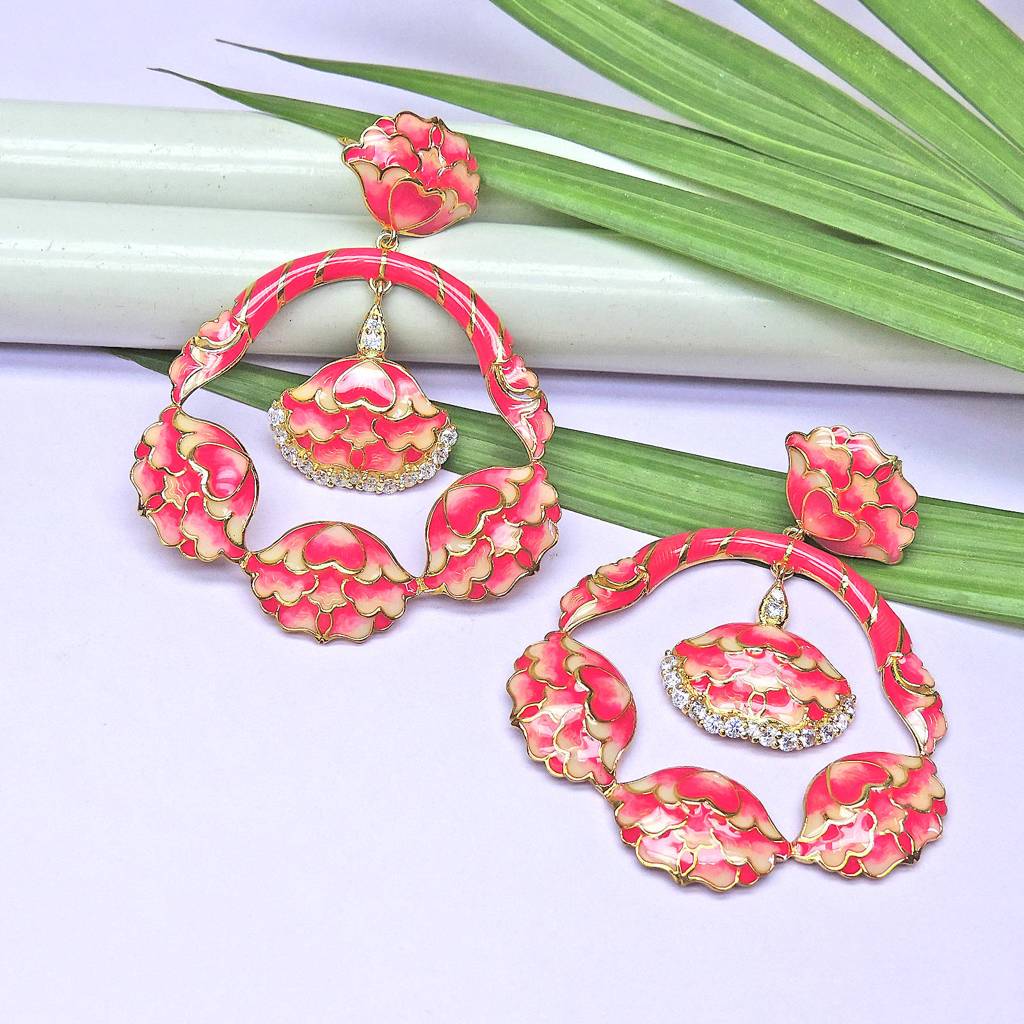 Royal Blossom Strawberry Showstopper : 6113ER