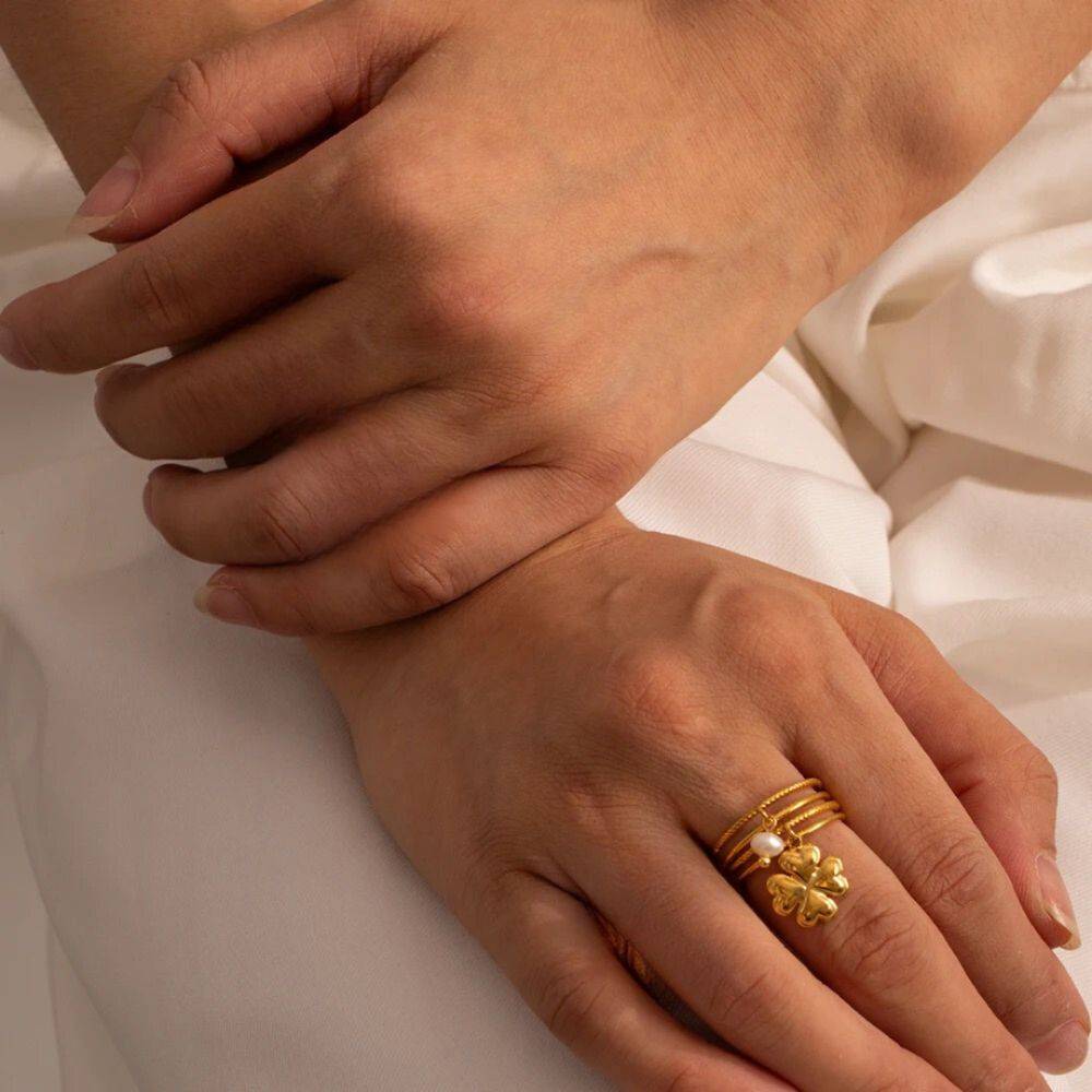 18Kt Gold Plated Hollow Open Pearl And Clove Ring, Daisy : INDAISY