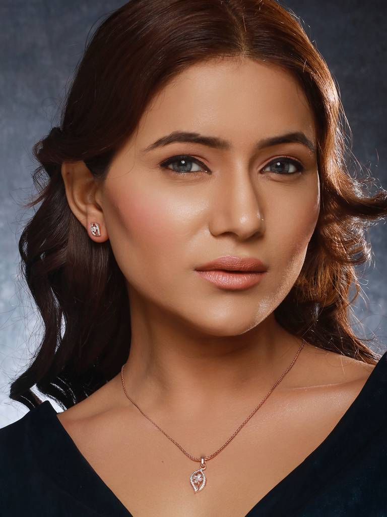 Rose Gold Plated Zircon Studded Minimal Floral Locket Jewellery Set : SJLK2473