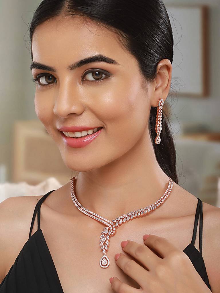 Rose Gold Plated Zircon Studded Luxe Pendant Necklace Jewellery Set : SJNK2481